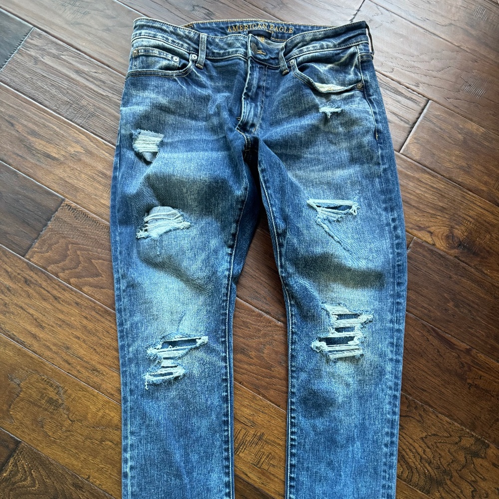 American Eagle Next 34x30 distressed Jean